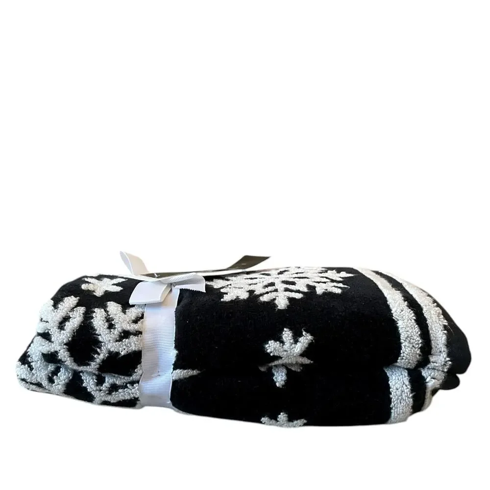Tahari Christmas SNOWFLAKE Hand Towels 18x28 Coton Black & White Set of 2 New
